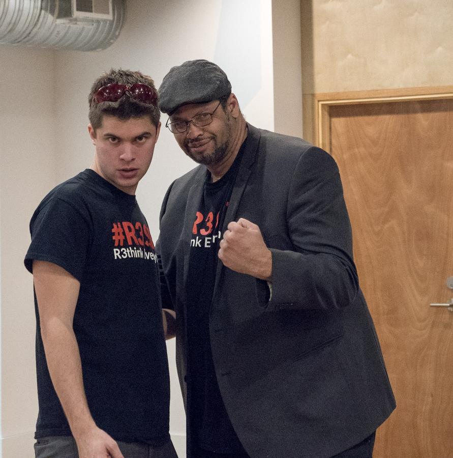 Two members of Team R3SET in R3SET shirts